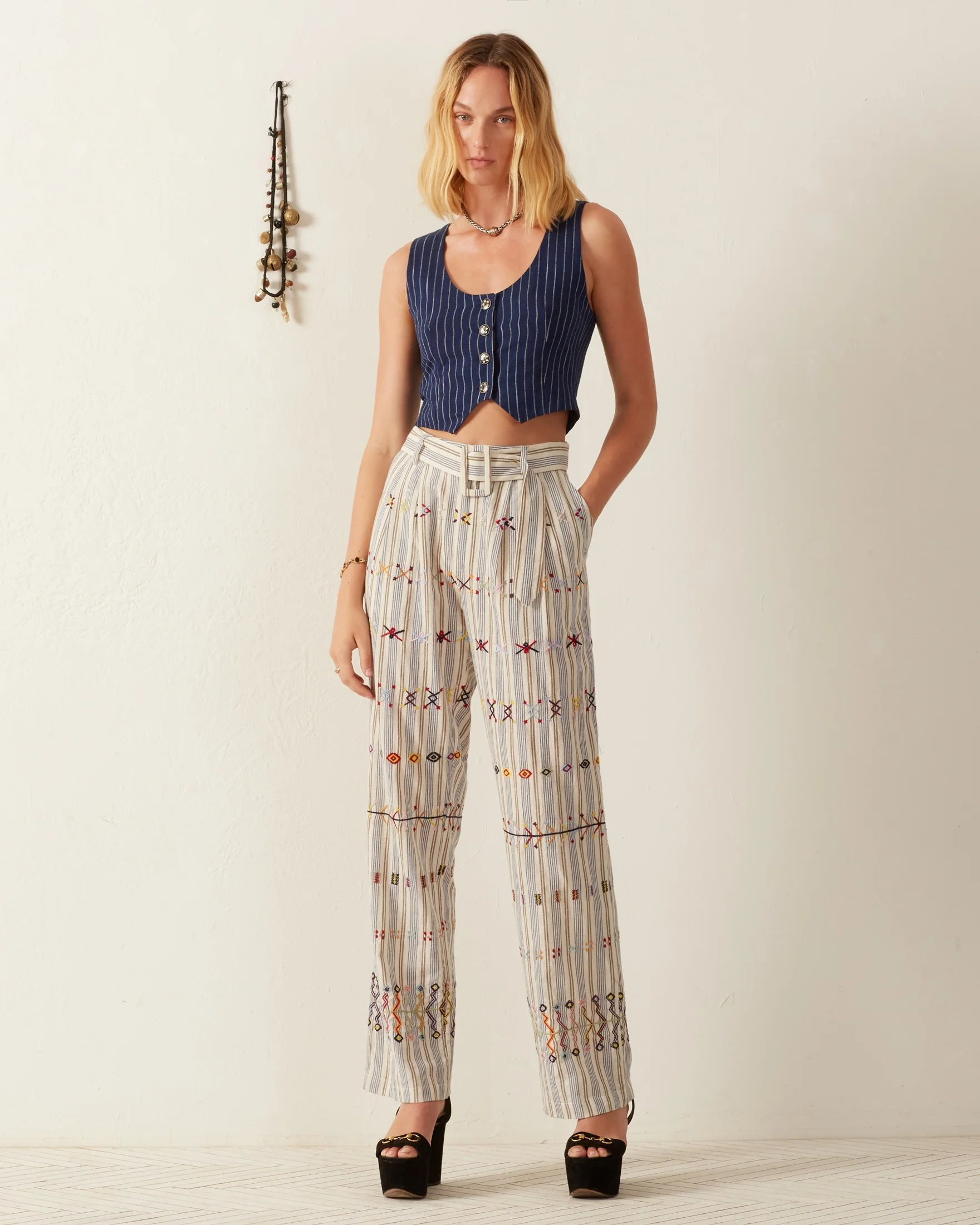 Colette Arrow Linen Pant - Image 6