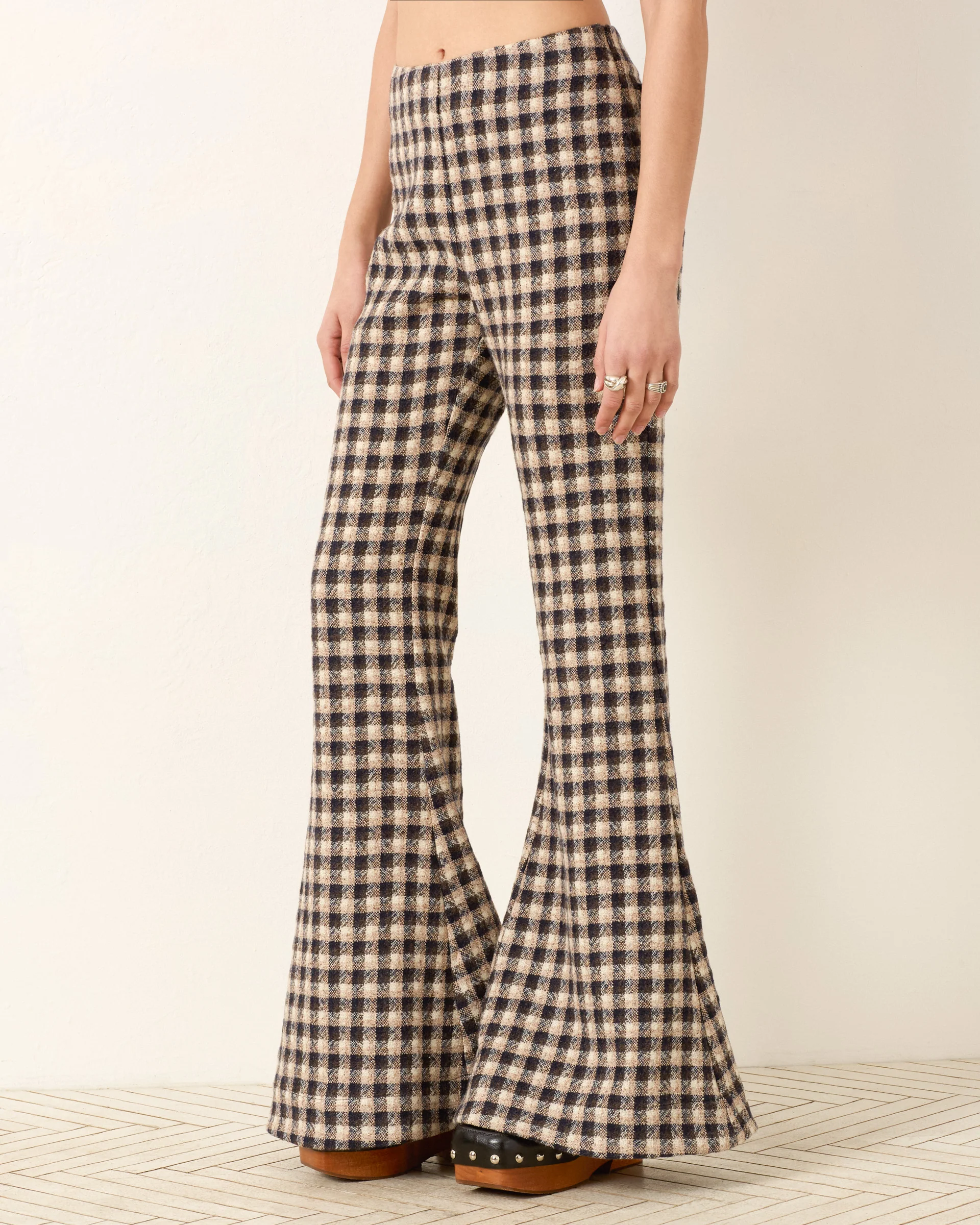 Farah Trail Dust Pant - Image 3