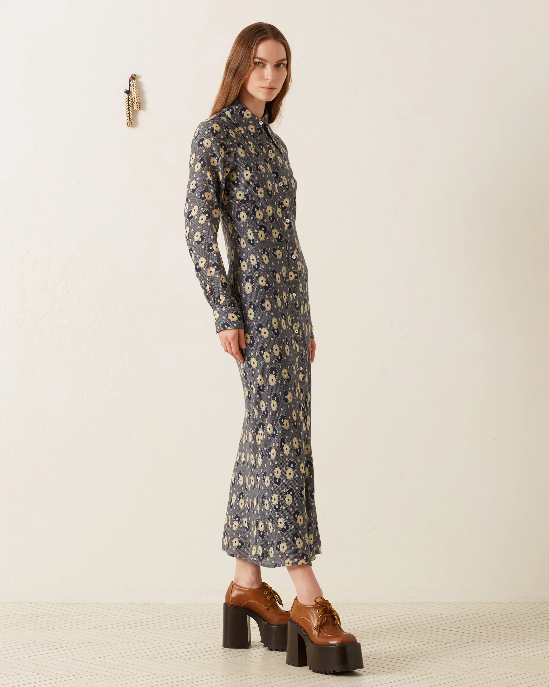 Lotte Navy Daisy Dress - Image 3